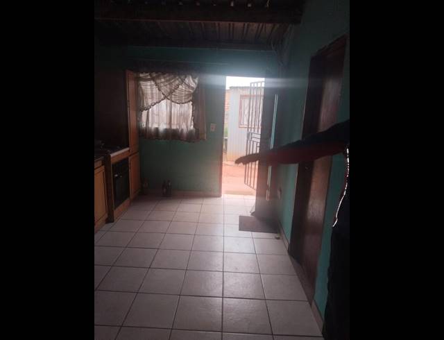 2 BEDROOM HOUSE FOR SALE IN KATLEHONG SOUTH
